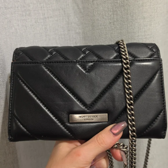 Kurt Geiger Kensington Black Quilted Wallet on a Chain - Picture 2 of 3